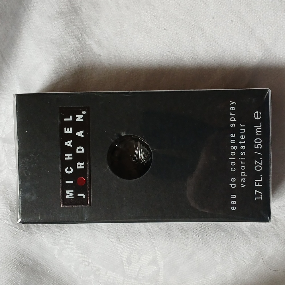 MICHAEL JORDAN Eau De COLOGNE SPRAY FOR MEN (1.7FL.OZ / 50ML)